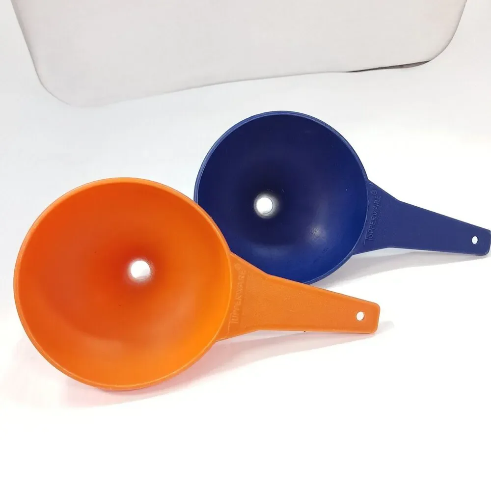 Tupperware vintage funnel